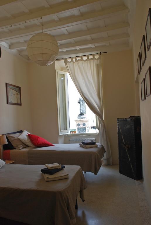 Appartamento Piazza Farnese Rome Room photo
